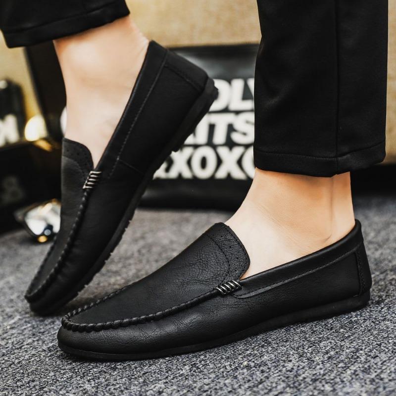 Soft Flat Leather Shoes for Men Round Toe Moccasin Black Loafers Man Casual Shoe Fashion 2025 Footwear Offer Designer Legitimate