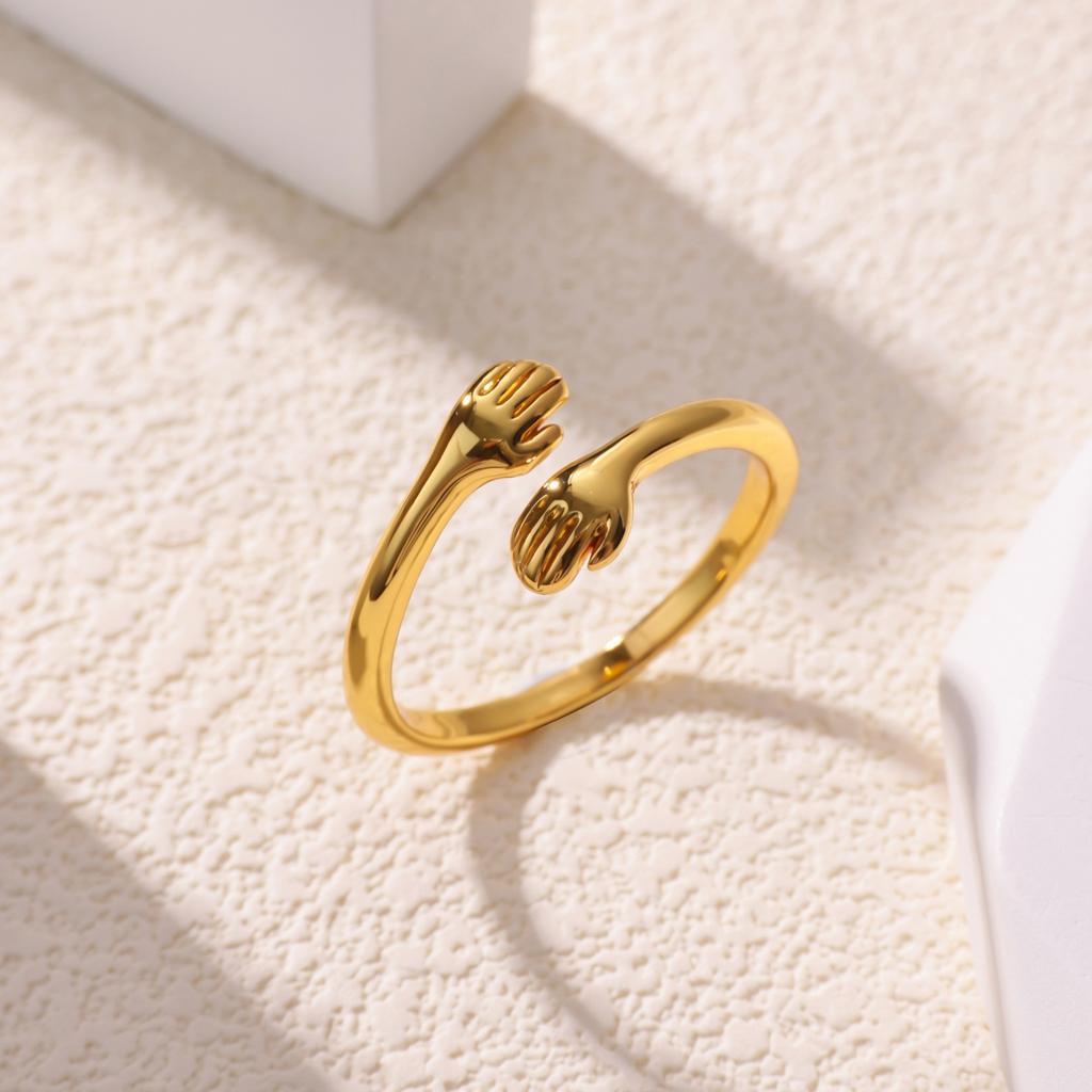Gothic Hug Hands 18K Gold-plated Anti Fading Rings for Women Mom Stainless Steel Ring Punk Party Jewelry 2026 Accessories Gifts