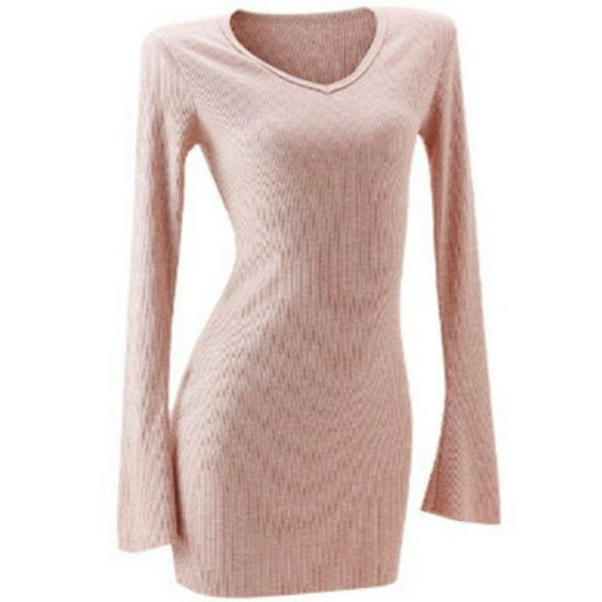 High-End Pink V-Neck Knit Dress: Women's Autumn/Winter Hip-Hugging Skirt, New Year Hot Girl Outfit.