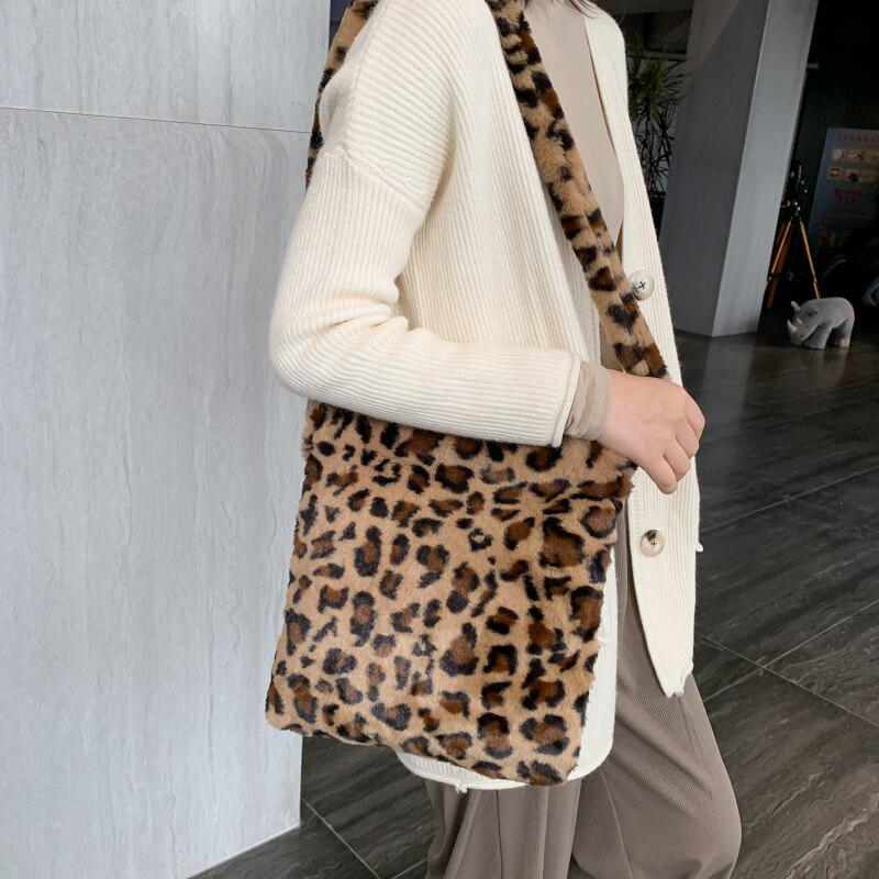 faux fur leopard bolsa