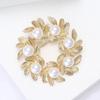 Simulation Pearl Leaf Wreath Brooch for Women Unisex Plant Lapel Pins Party Accessories Valentine's Day Gifts