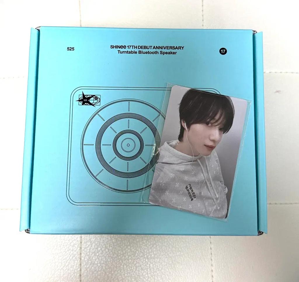 SHINEE 17th Anniversary MD Turntable Bluetooth Speaker (with Poka included)