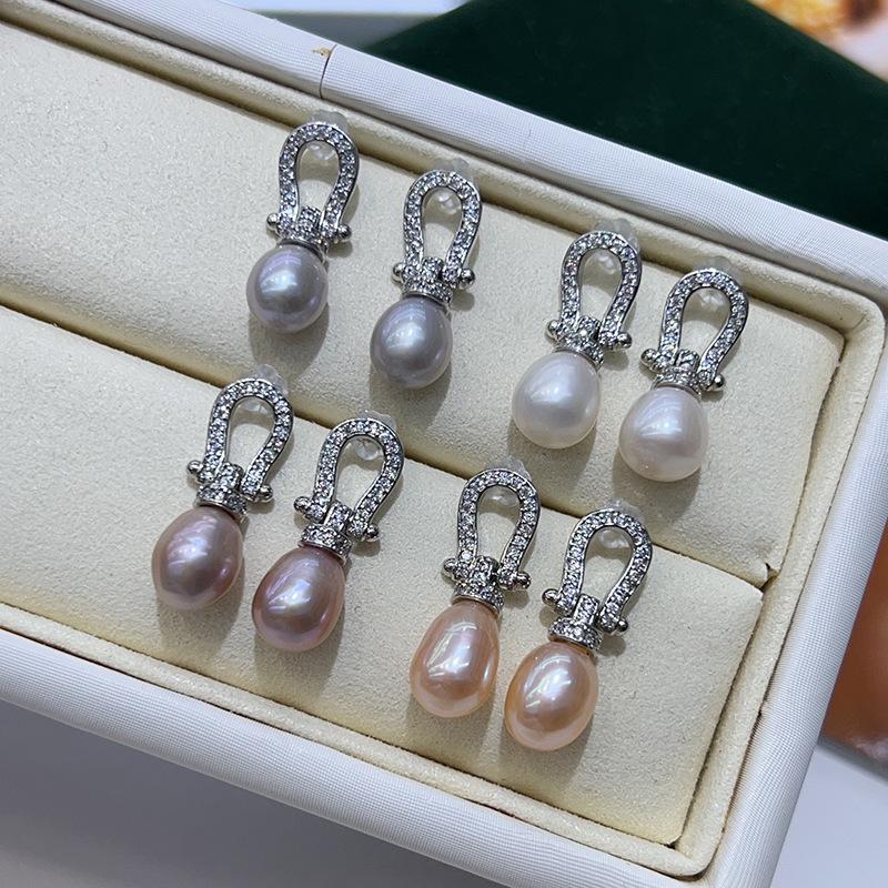 Elegant Socialite Pearl Stud Earrings: Stylish Horseshoe Buckle with Micro-Paved Diamonds for Women