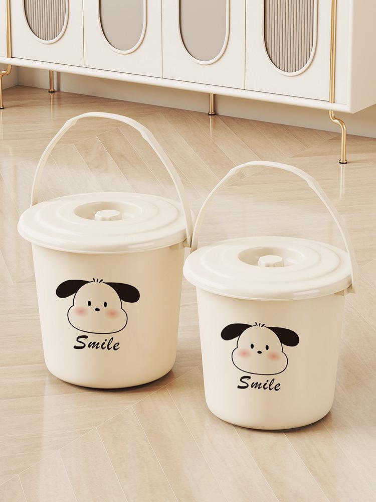 Small Multi-Purpose Thickened Plastic Bucket with Lid for Household, Outdoor, Fishing, and Painting Activities