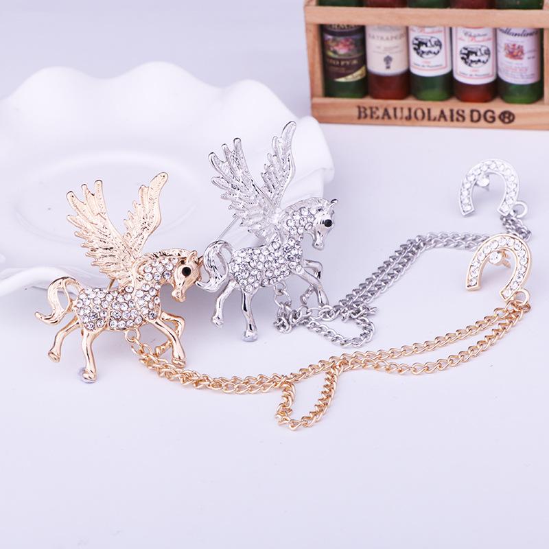 Alloy Wing Horse Chain Brooch Zodiac Pony Pins Women Men Clothing Accessory Suit Lapel Corsage  Year Gift