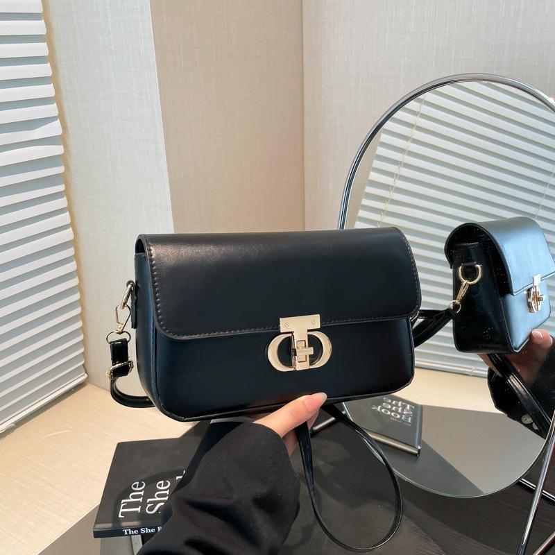 

Textured plug lock casual 2025 new splicing retro women s temperament commuting portable shoulder crossbody small square bag чёрный