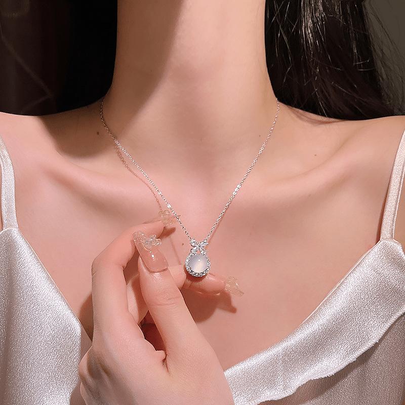 Literary White Chalcedony Colored Treasure Pendant, Light Luxury Bow Imitation Water Foam Jade, Give Girlfriend Necklace Gift