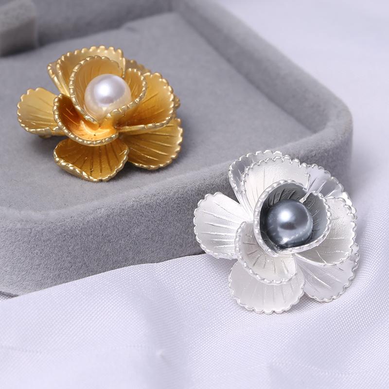 New Korea Small Multi -Petal Flower Pearl Brooch Pin Flower Brooch Clothing Decoration Fashion Exquisite Jewelry Gift Brooch
