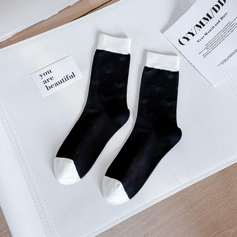 

Двойные спицы средние носки женские японские плотные Siro Spinning антипиллинговые весенние и летние носки простые носки с пандой подарочная коробка носки One Size чёрный