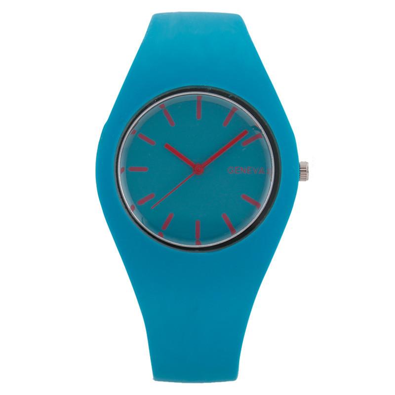 Trendy dameshorloge met siliconen quartz uurwerk en 24-uurs indicator, geschikt voor dagelijks gebruik.
