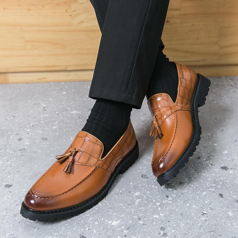 Mocassini casual in pelle con nappine da uomo, taglia grande, stile britannico