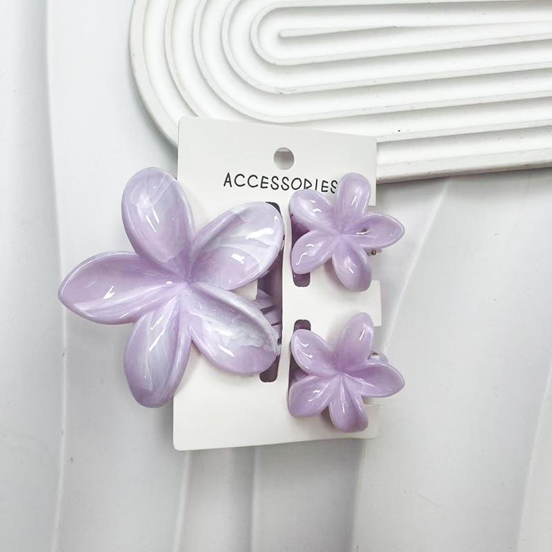Sada skřipců do vlasů s frangipani: Květinové vlasové doplňky s imitací mramoru pro módní svátky