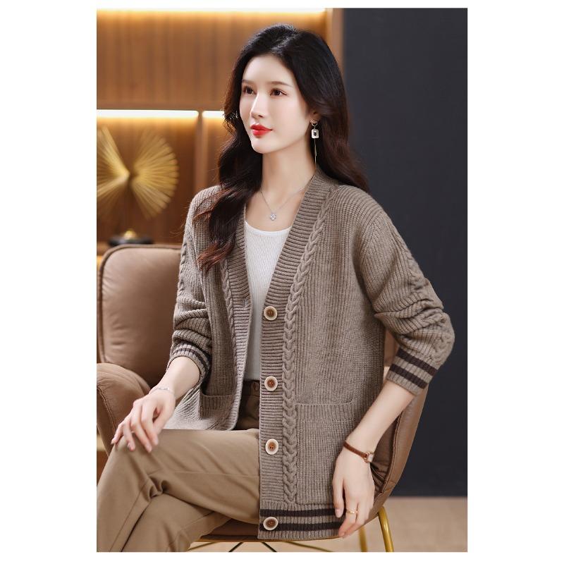 Women S Long Sleeve Knit Cardigan Plus Size Mom Style Casual Outerwear Autumn Winter Sweater