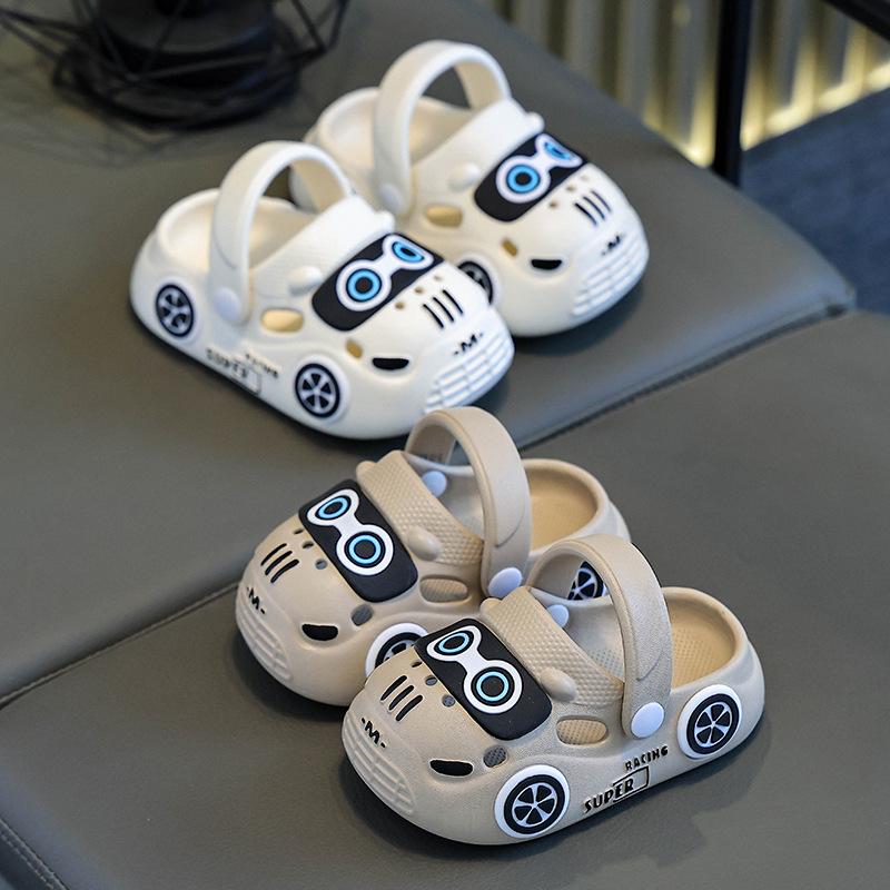 Sandalias de Verano para Niños con Dibujos Animados, Suela Suave Antideslizante - Cerradas para Interior/Exterior, Diseño de Coche