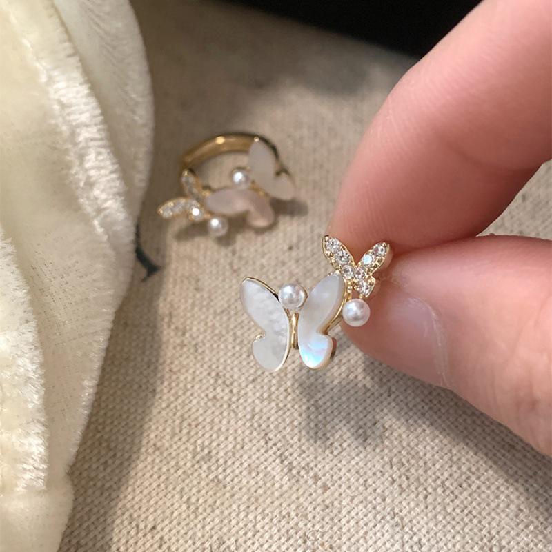 Korean Butterfly Shell Micro-Inlaid Ear Studs - Simple, Trendy & Versatile Earrings