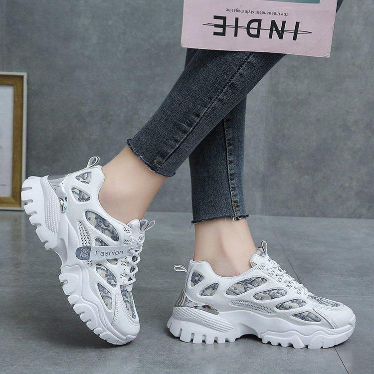 Foreign trade mixed batch sports shoes women 2025 summer and autumn new rubber PU trendy cool lace-up casual dad shoes South East Asia