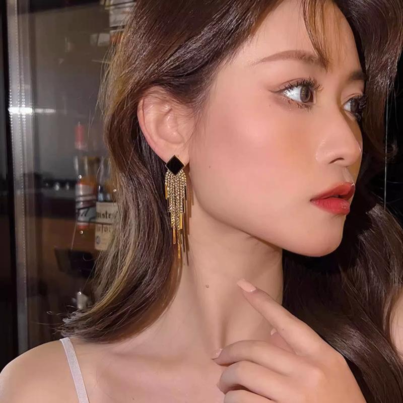 New Fashionable Tassel Earrings - Statement Long Drop Earrings - Luxury Niche Ear Jewelry