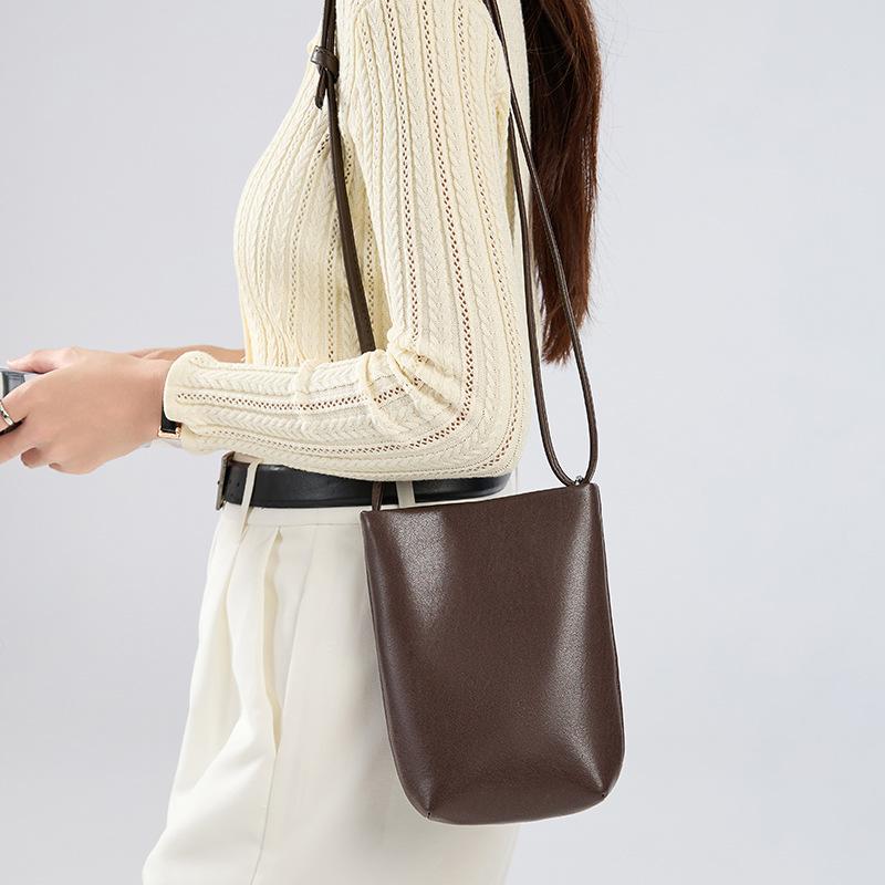 Genuine Leather Vintage Single-shoulder Crossbody Bag Mobile Phone Bag High-end Bucket Bag