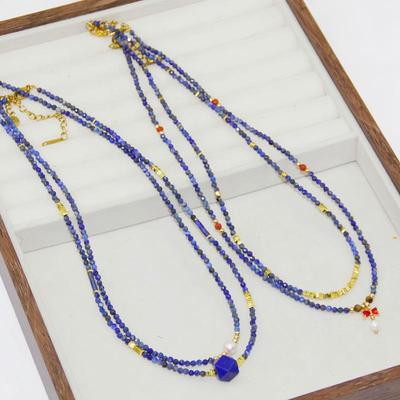 Retro Lapis Lazuli ir Titano Karoliai su Gėlavandeniais Perlais ir Raudonuoju Agatu