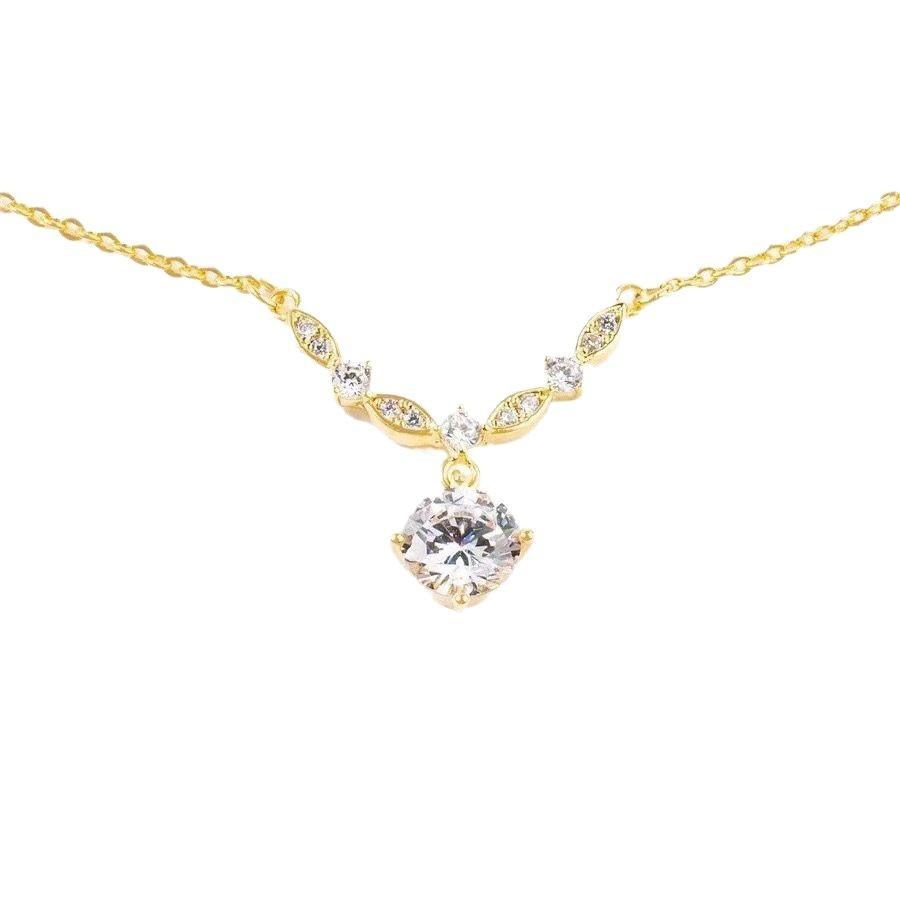 Full of diamonds bright zircon necklace women's niche design temperament versatile imitation moissanite collarbone chain jewelry