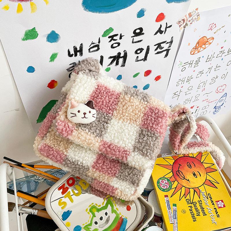 

Yogodlns Женская плюшевая сумка-мессенджер в клетку, на плечо, на молнии, полукруглой формы, тканевые кошельки, милые сумки кроссбоди для девочек 21x6x19cm розовый