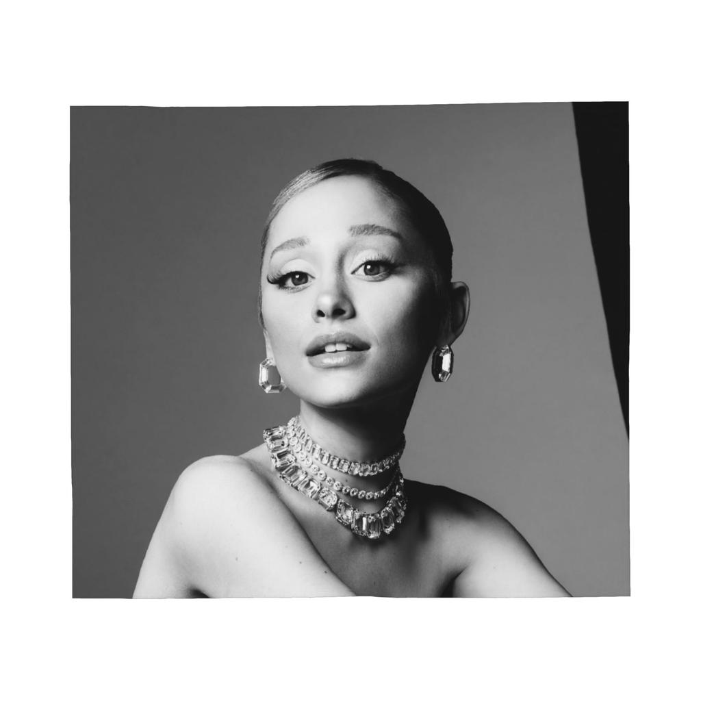 Singer Ariana Grandes Blanket Flannel Spring Autumn  Portable Super Soft Throw Blankets for Home Bedroom Quilt