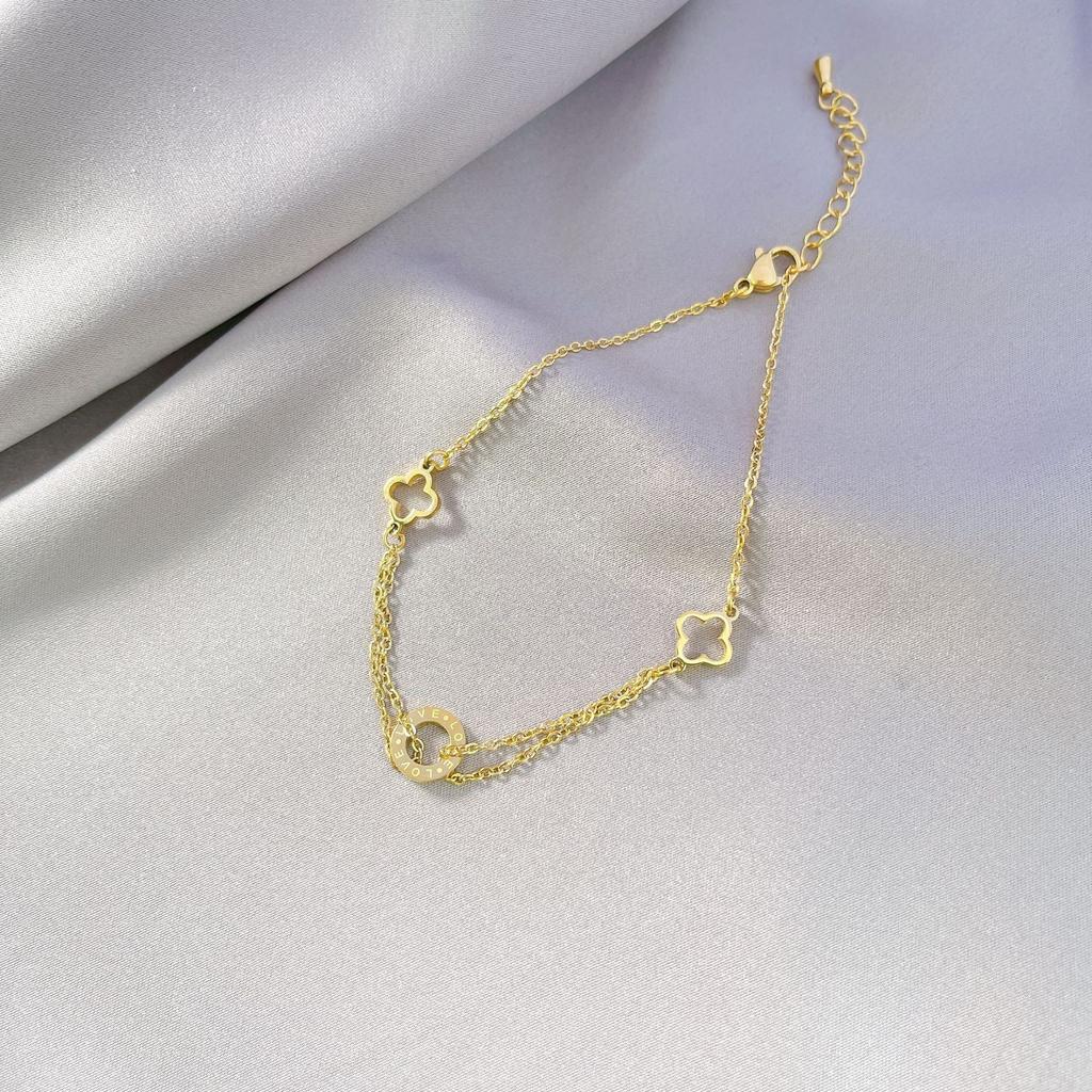 Titanium Steel Hollowed Out Four Leaf Clover Ankle Chain, Spring and Summer Fashionable Footwear, the Best Gift for Girls