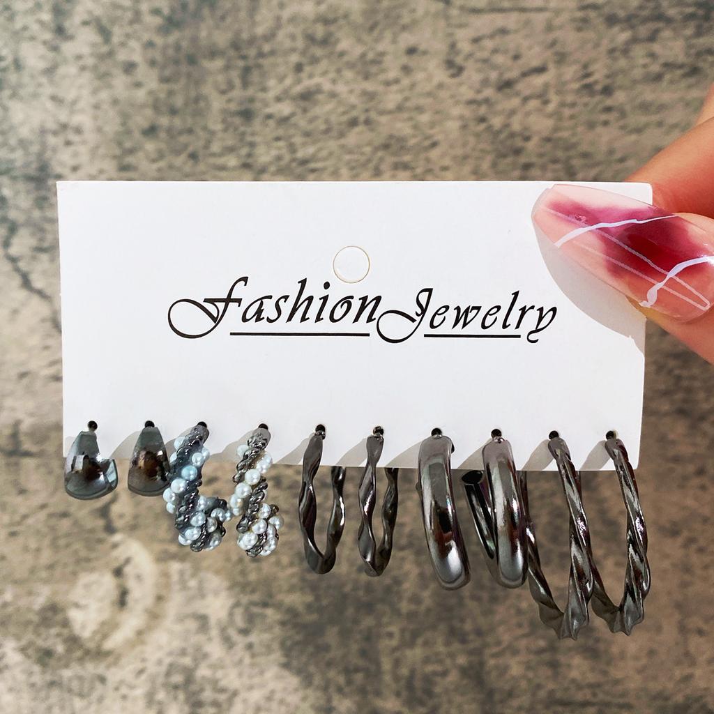 Hot-selling Retro Exaggerated Women's Peach Heart Stud Earrings Twist Twisted Pearl Earrings 11-piece Set of Earrings