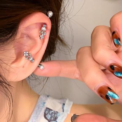 1 Stück Krone Perle Titanstahl Spirale Ohrknochen Nagel Y2K Ohrringe für Frauen Ohrpiercing Schmuck Geschenke