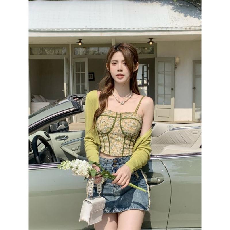 Sweet and Sexy Halter Floral Vest, Pure and Elegant Knitted Long-sleeved Cardigan Coat for Women