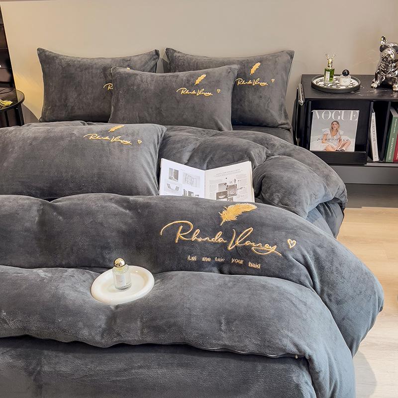 Plush Winter Fleece Velvet 4-Piece Baby Bedding Set: Duvet Cover & Bed Sheet