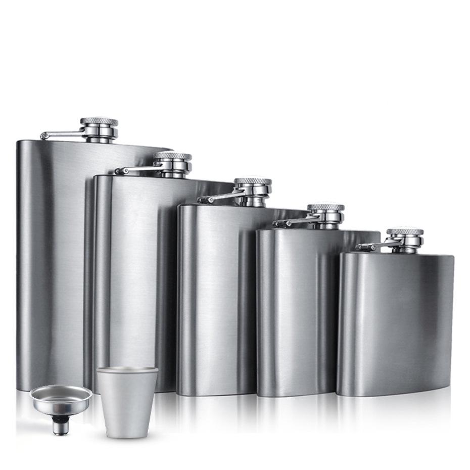 Portable Stainless Steel Leather-Covered Wine Flask for Outdoor Use