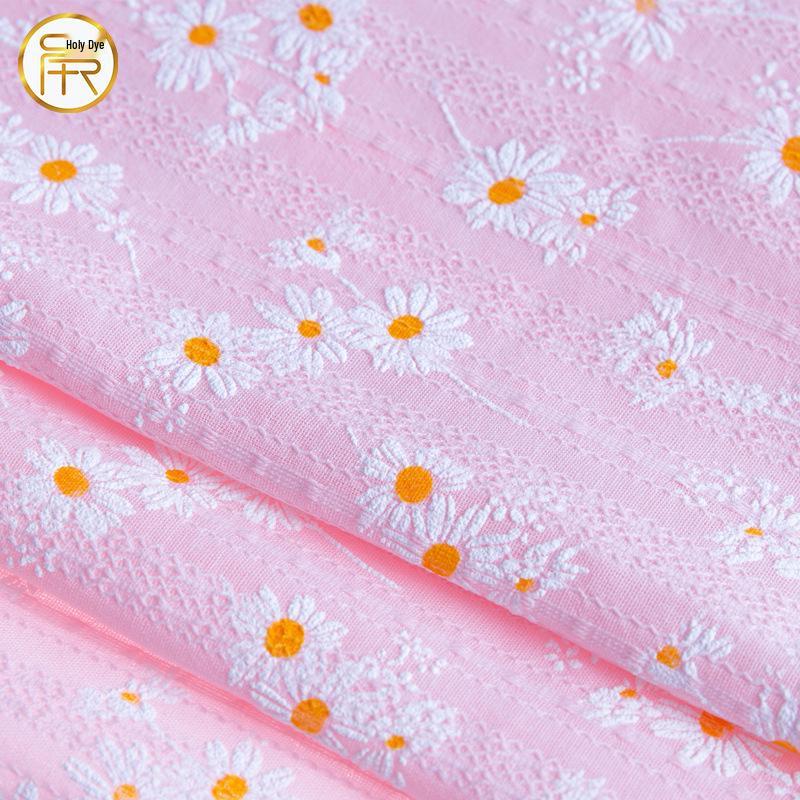 Pure Cotton 40s Three-Dimensional Daisy Print DIY Floral Fabric for Dresses, Children's Clothing, and Tablecloths.