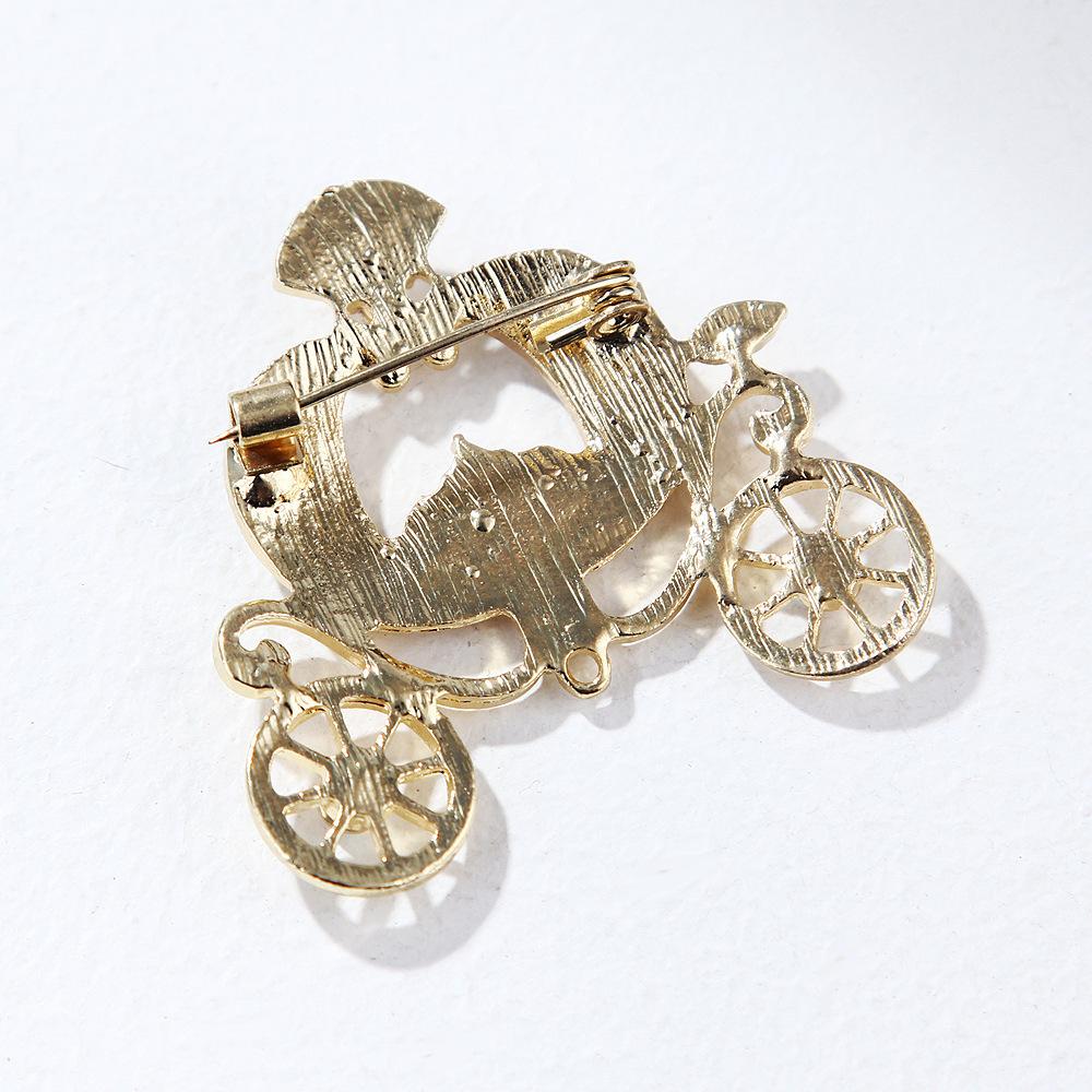 Gray Gu Liang Pumpkin Car Brooch Fairy Tale Style Color Medieval Block Retro Temperament Women'S Pin