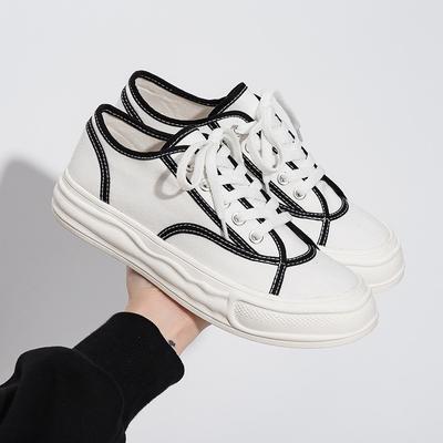 Neue kleine weiße Schuhe für Frühling und Herbst, Damen-Flats, lässige, trendige Damen-Studenten-Board-Schuhe, Canvas-Schuhe