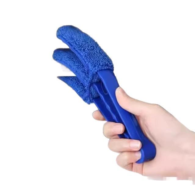 Electric Fan & AC Outlet Dusting Brush - Removable, Washable, Ideal for Cleaning Fan Blades