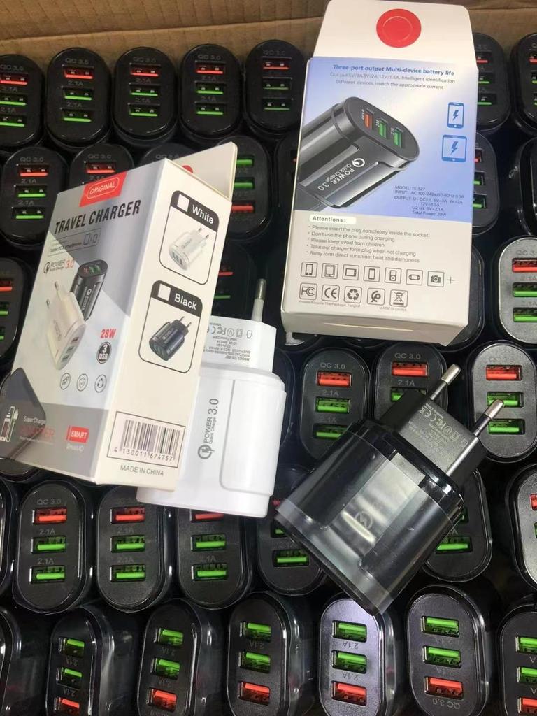 QC3.0 Fast Charge USB Charger: Compatible with Apple, Huawei, European & American Standards, 3-in-1.