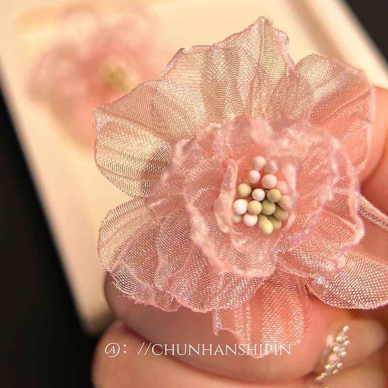 Dopamine Lace Flower Ear Clips Without Ear Piercings Light Luxury Premium Chiffon Flower Stud Earrings Suitable for Spring Ear Jewelry