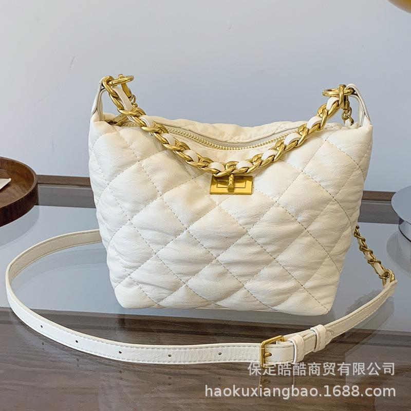 Spring and summer bags 2025 new fashion women's bags diamond chain crossbody bucket bag texture versatile shoulder bag women's bags