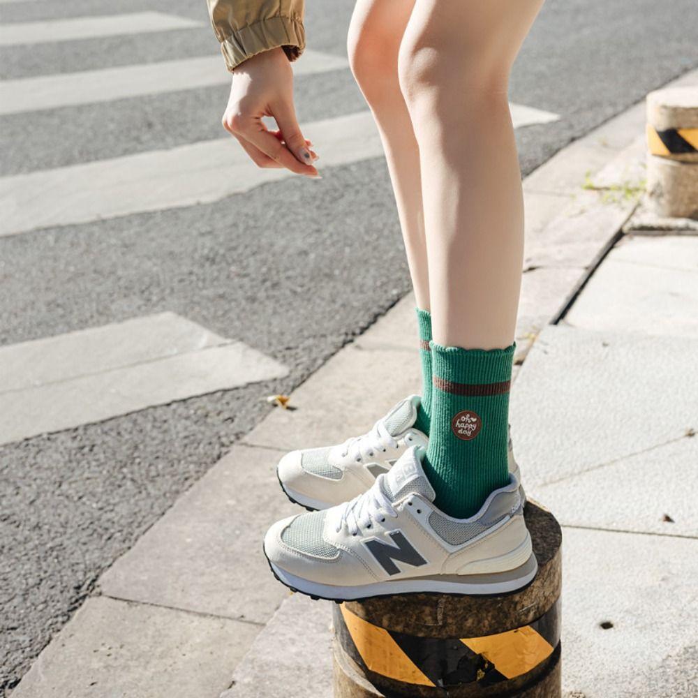 

Harajuku Разноцветные носки Корейский стиль Средние трубчатые носки Ретро Пэчворк Цвет Носки На открытом воздухе