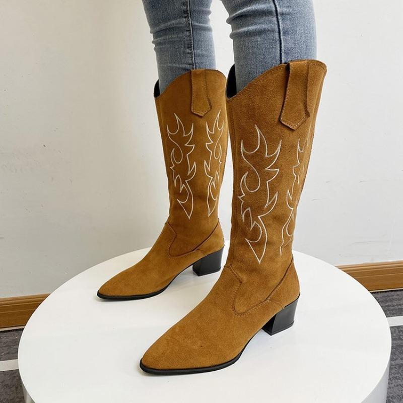 Large size embroidered and polished women's boots autumn and winter new square and mouth fashion boots