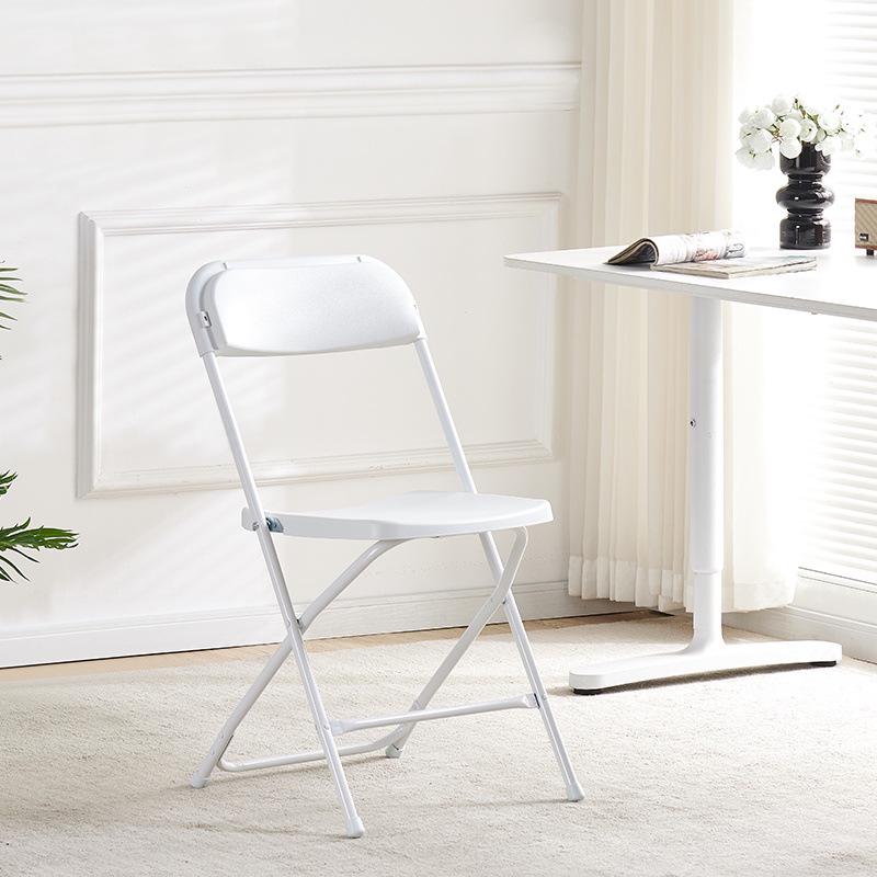 

Пластиковый складной стул: Идеально подходит для столовой, конференций, тренингов и использования на открытом воздухе - штабелируемый и компактный