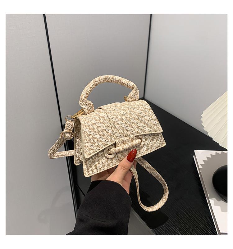 

Popular personalized lock candy color with texture 2024 summer casual plaid single shoulder portable oblique span small square bag хакі