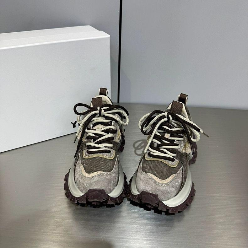 Zhao Ruth's father shoes flame color matching Forrest Gump shoes 22 autumn new European running shoes