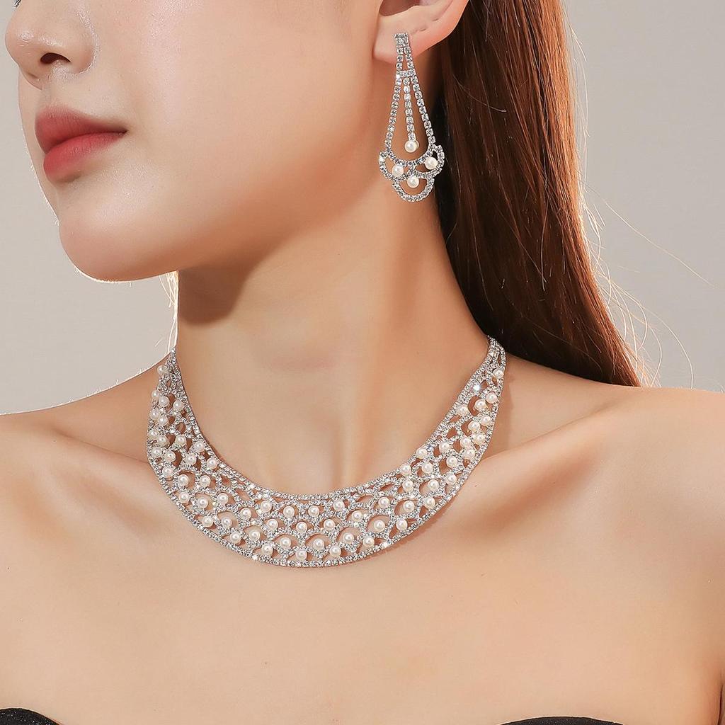 Minimalist Rhinestone Wedding Jewelry Set: European & American Style Necklace and Earrings for Brides