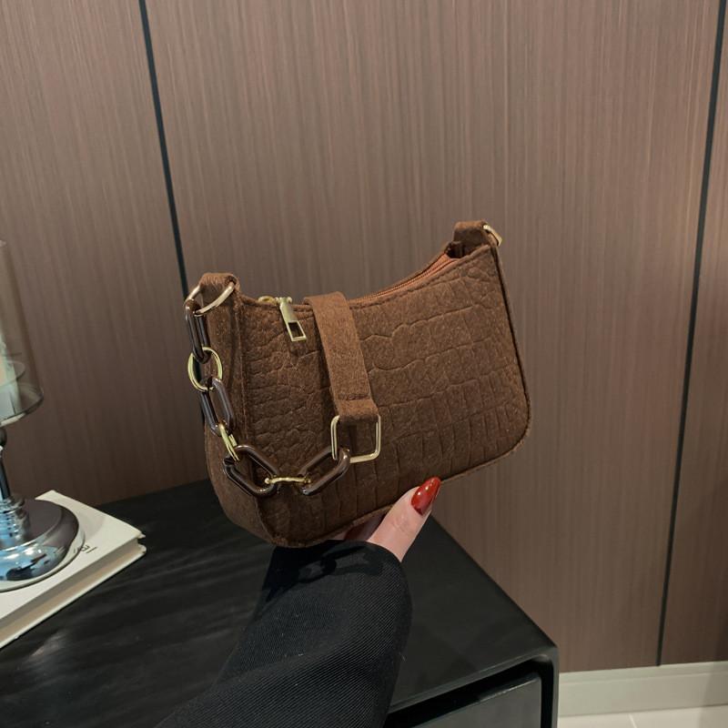 Chic 2024 Korean Chain Mini Handbag Lightweight Practical Versatile Two-tone Design Perfect For Everyday Use