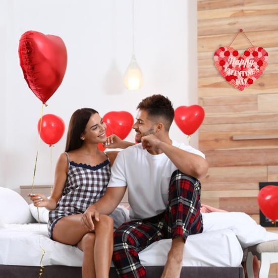 Türschild zum Valentinstag, romantisches Türschild zum Aufhängen an der Haustür, rotes Herzmuster, Brief „Happy Valentine's Day“, gedruckt, 14. Februar, Wandkranz-Dekoration