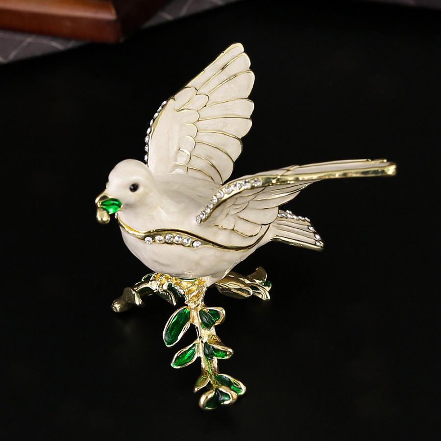 New White Dove Jewelry Box European and American Fashion Jewelry Brooch Animal Alloy