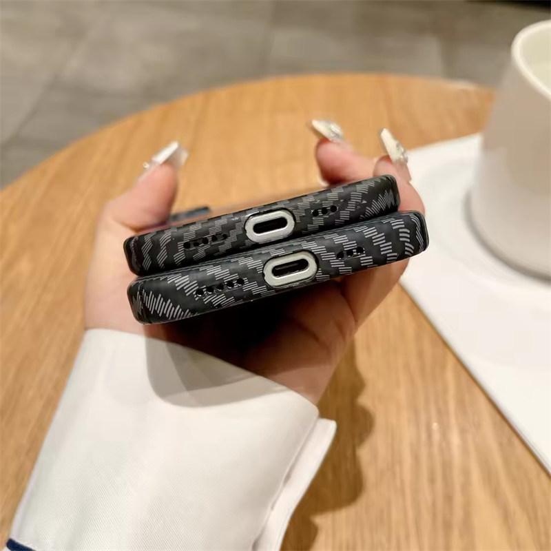 Luxury Carbon Fiber Kevlar Pattern For Magsafe Magnetic Case For iPhone 17 Air 16 15 14 Plus 13 12 Pro Max Shockproof Cover