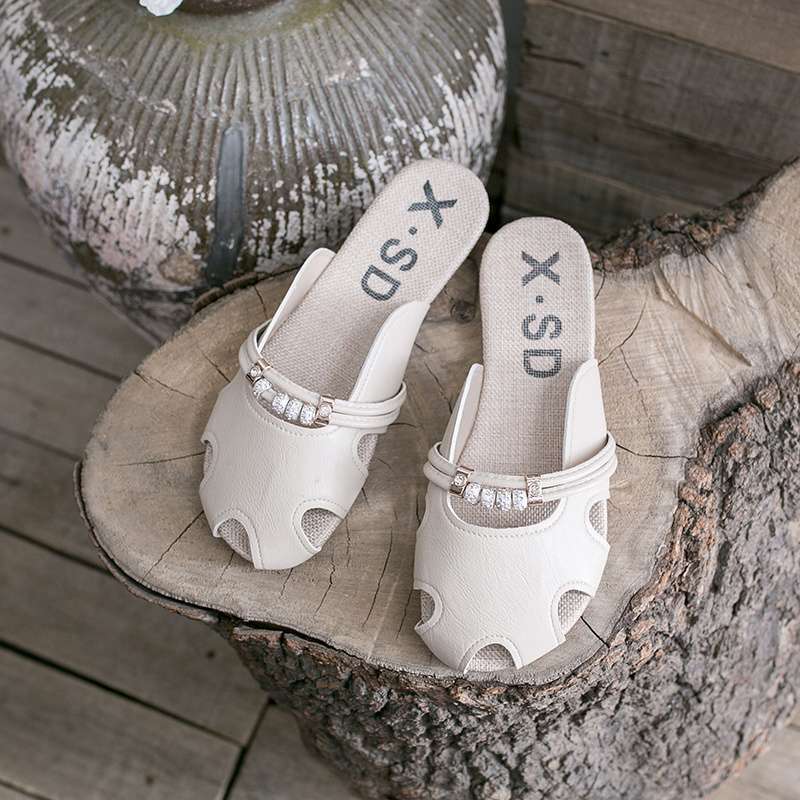 Sommarväska Huvudtofflor Dam 2025 Nya Plattbottnade Gravida Kvinnor Lata Sandaler Utomhusbruk Ihåliga Mode Strass Halvtofflor